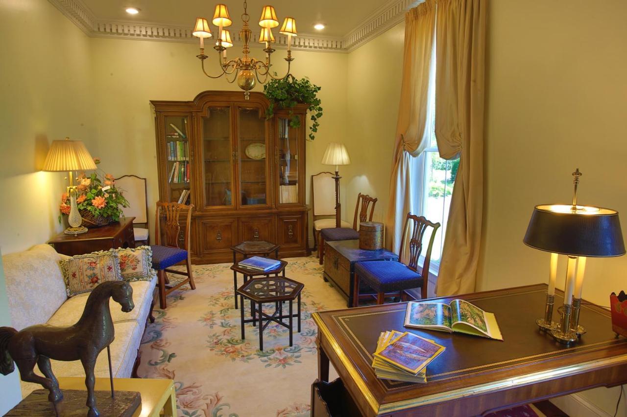 Inntiquity, A Country Inn Logansport ภายนอก รูปภาพ